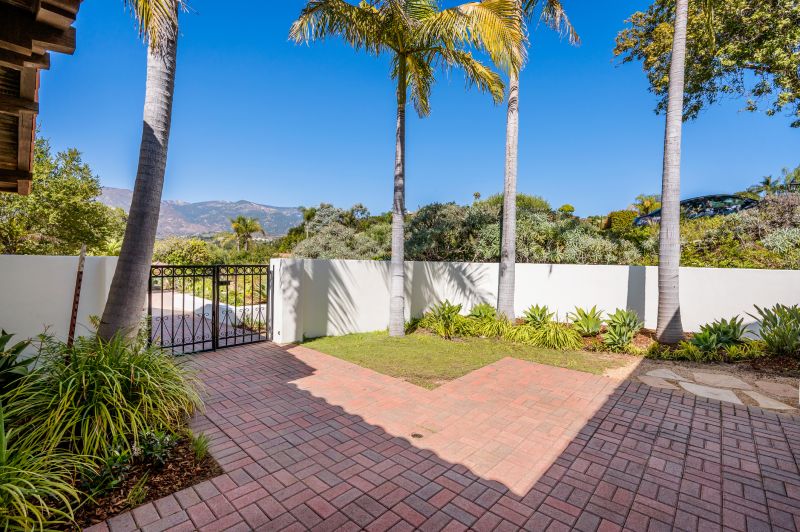 Brick Hardscape Installation detail